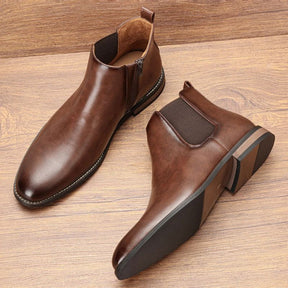 Botas Chelsea masculinas marrons vistas em diferentes ângulos