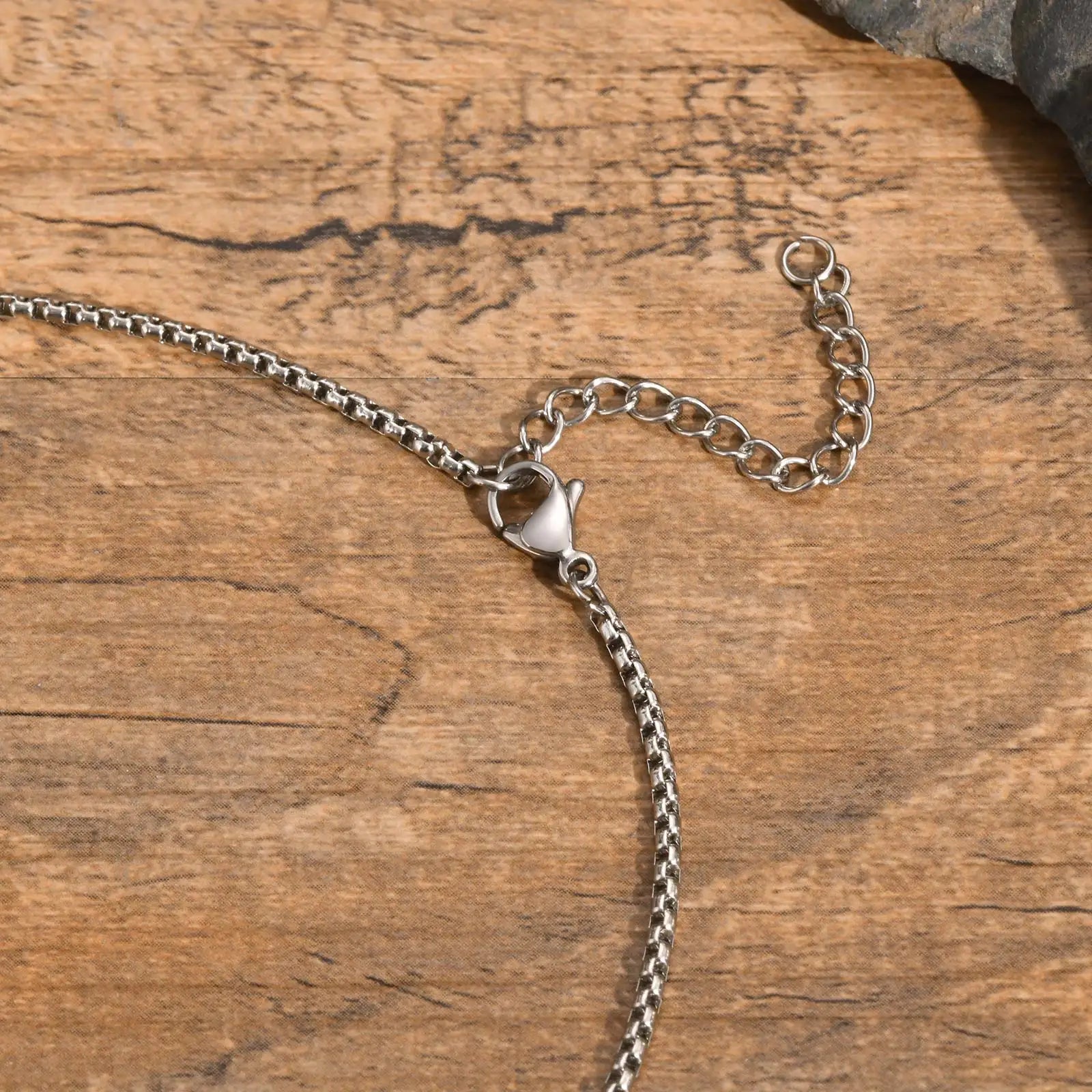 Corrente Masculina Valenteo Gregos