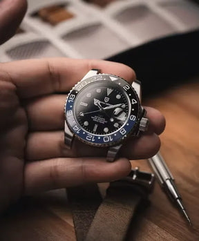 Relógio Automático Preto Azul GMT Date