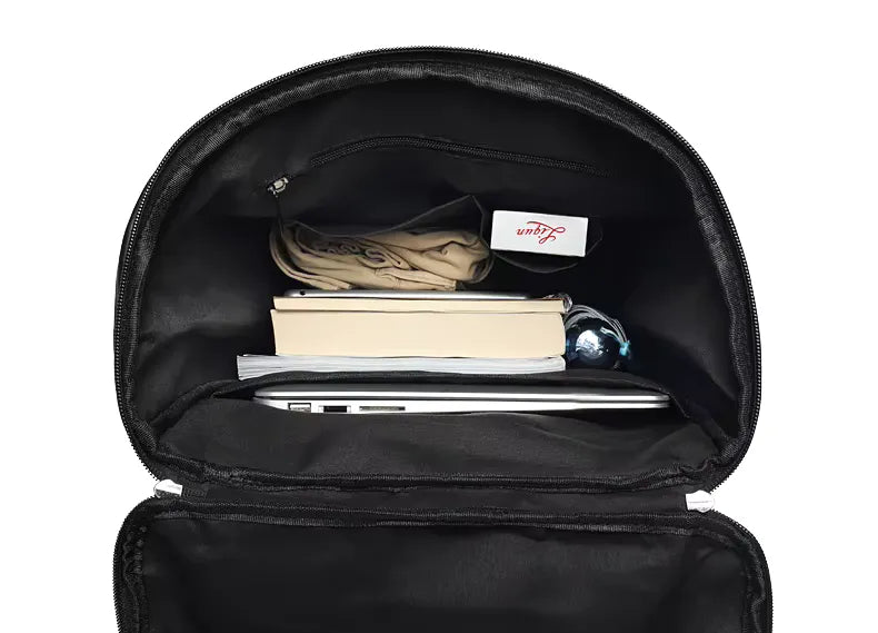 Close up nos compartimentos e divisórias da mochila executiva valenteo bellagio