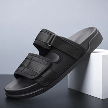 Papete masculina Valenteo Salerno Preto em ângulo lateral destacando o conforto