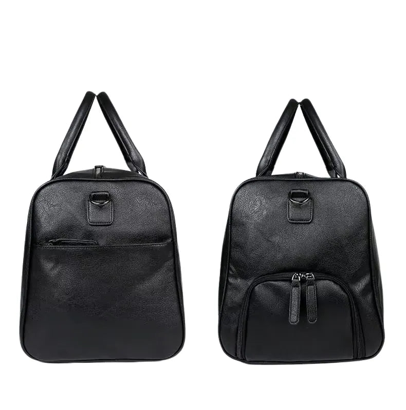 vista lateral da bolsa masculina em couro preto valenteo vittorio que demonstra os bolsos e compartimentos